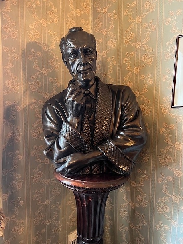 A bust of Sherlock Holmes found in the Holmes Museum