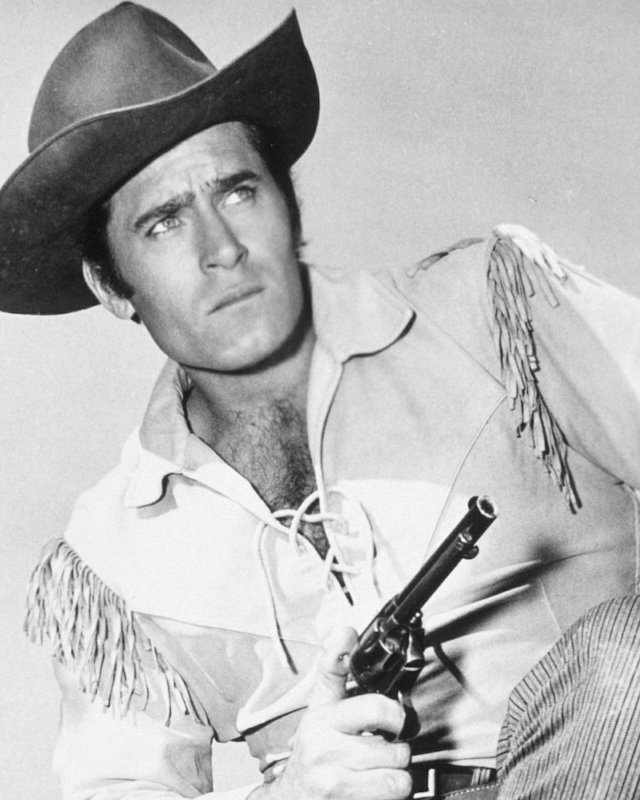 Clint Walker embodied the stoic cowboy perfectly in his role as Cheyenne Bodie.