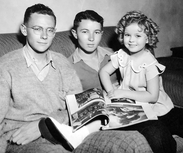 The Temple siblings enjoy a moment of calm together. Shirley’s two brothers, who often shielded her from the pressures of Hollywood, played a key role in keeping her grounded