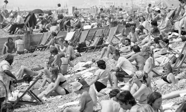 Contrast the 1970s beachgoers with modern times. Fast food, sugary drinks, and sedentary lifestyles have drastically altered our physiques, as seen here.