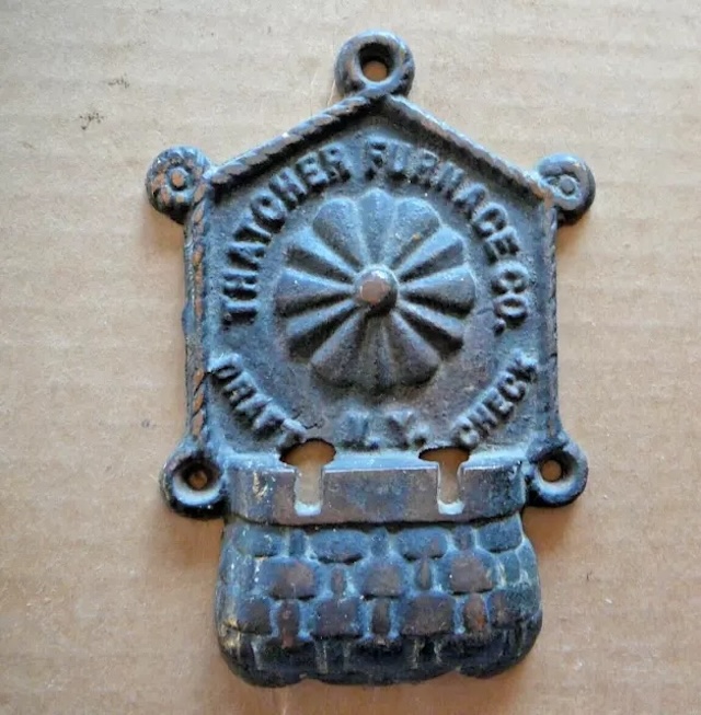 Another style of furnace plate from Thatcher Furnace Co., an industry competitor from New York during the same period.