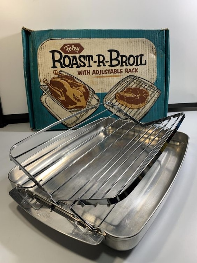 The Foley Roast-R-Broil with Adjustable Rack—a must-have for every home cook back in the day. It came with a set designed to make roasting a breeze