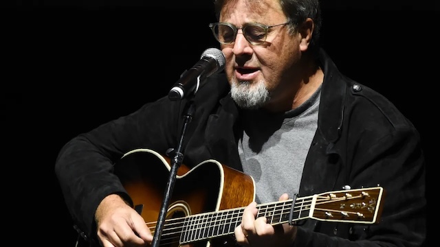 Known for his unwavering commitment to his Christian beliefs, Vince Gill uses his platform to uplift and inspire, even when faced with challenges from industry executives