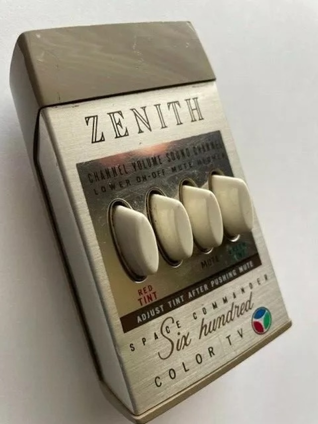 The elegance of simplicity – the Zenith Space Commander Six Hundred provided an easy-to-use interface with buttons for essential TV controls, showing how early innovations shaped the way we interact with electronics