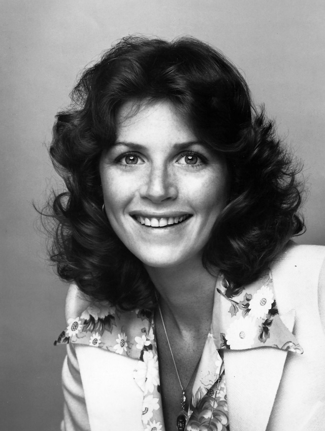  Marcia Strassman with her iconic smile, radiating warmth and joy