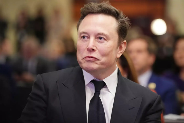 Elon Musk’s Bold Claim: A 3,000-Year-Old Vampire Alien or Just a Genius with a Sense of Humor?