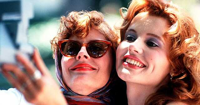 Geena Davis in a scene from the iconic movie Thelma & Louise alongside Susan Sarandon.