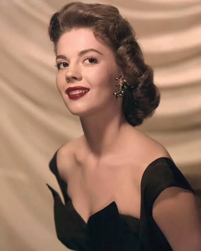 Her stunning, glamorous look from Hollywood’s golden age