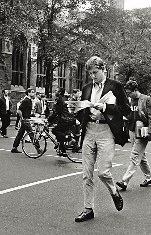 Ivy League students on the go—loafers as part of collegiate fashion in the 1960s