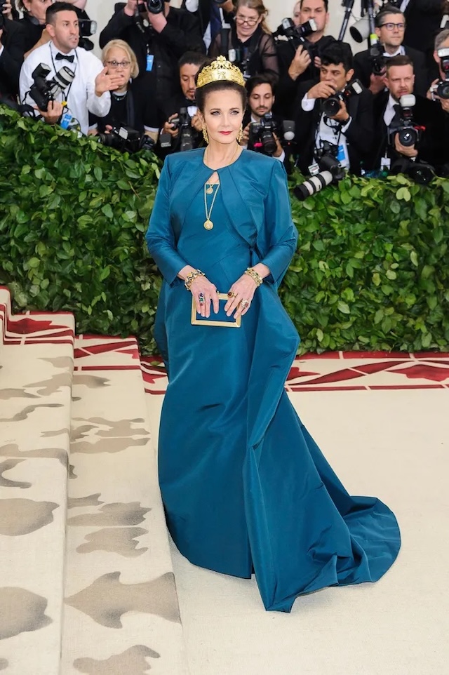 Lynda channeled her Wonder Woman days with a tiara at the 2018 Met Gal