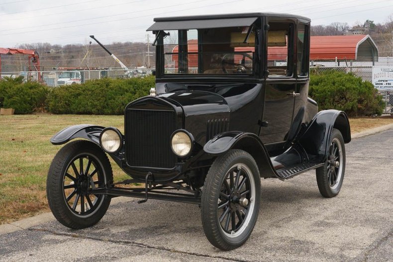 1925 Ford Model T Touring Car