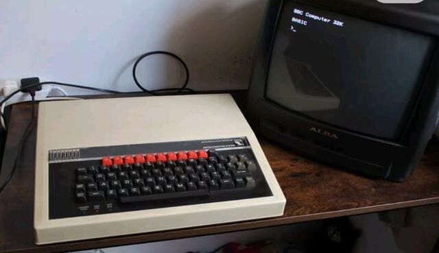 Acorn Electron (1983): A Budget-Friendly Alternative