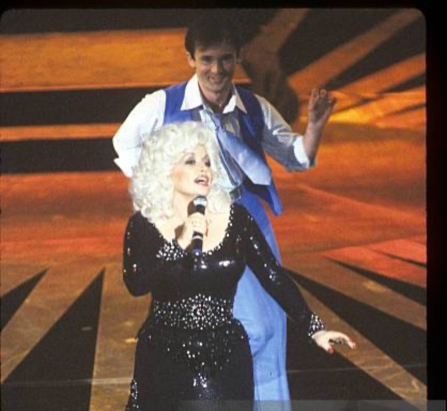 Dolly’s ability to blend her music career with her acting success was showcased brilliantly that night.