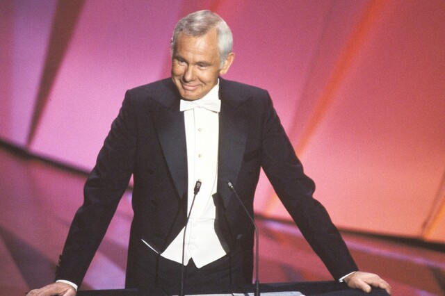 Host Johnny Carson, who was known for his quick wit and irreverent humor, delivered an opening monologue that was both somber and uplifting.