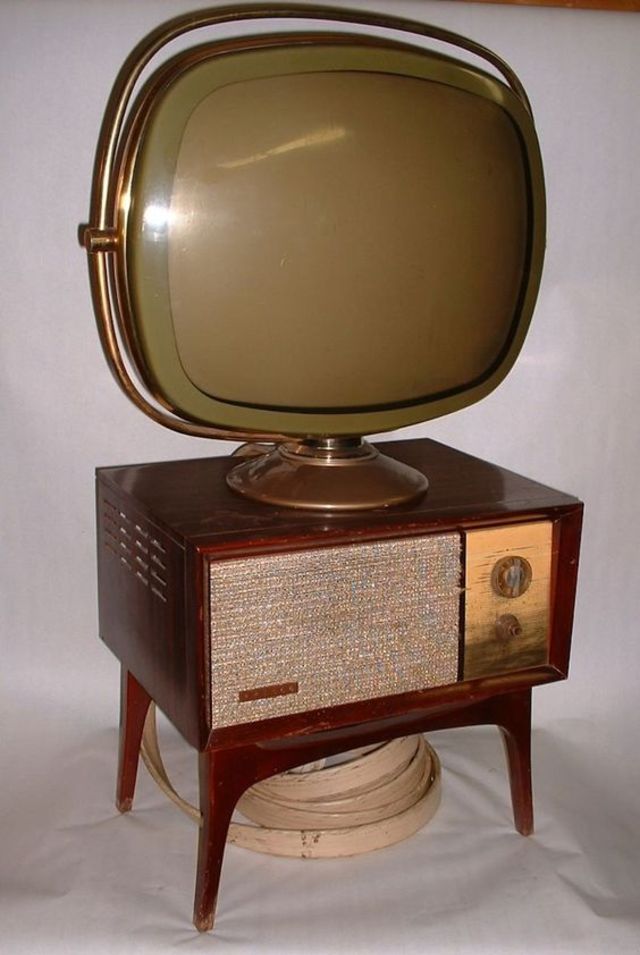 One of the most iconic models from this era was the Philco Predicta TV.