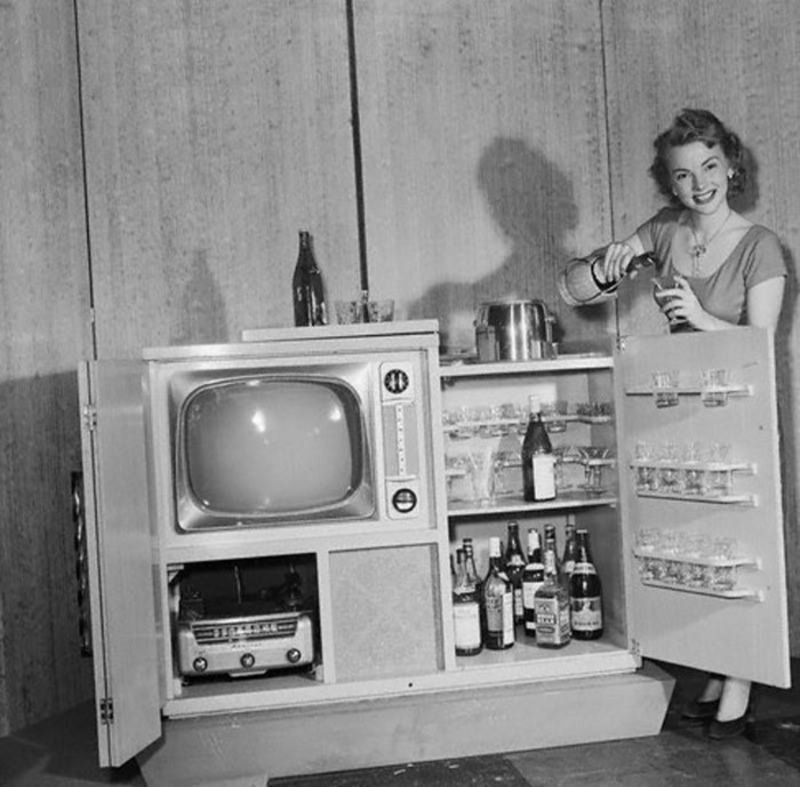 Similarly, the Admiral Tele-Bar (1951) combined a 21-inch black-and-white TV, a radio, and a phonograph with a built-in bar