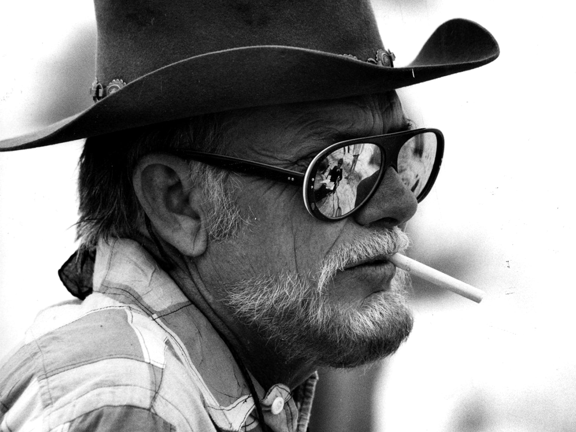 Peckinpah’s directorial style was demanding, and it led to friction with both the cast and crew