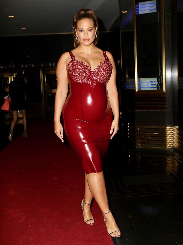 Ashley Graham: Red Dress Confidence
