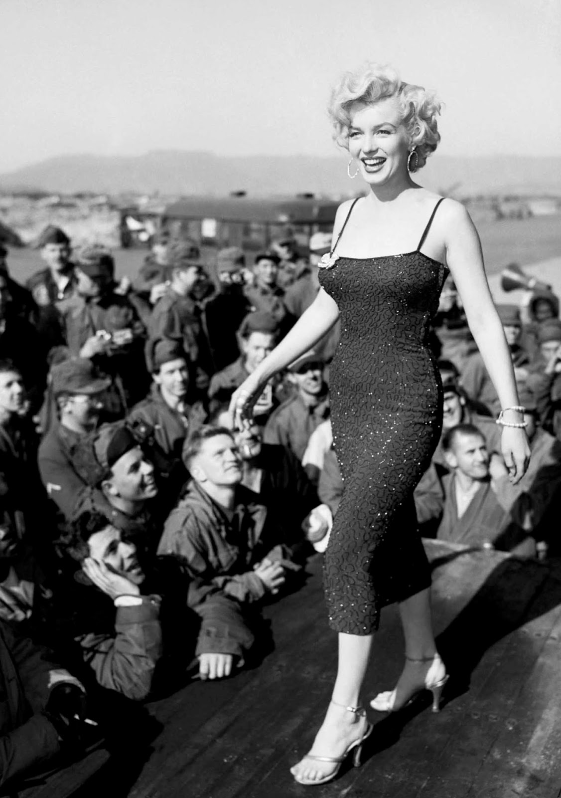 Her visit left an indelible mark—her presence and performance were deeply appreciated by every soldier she met.