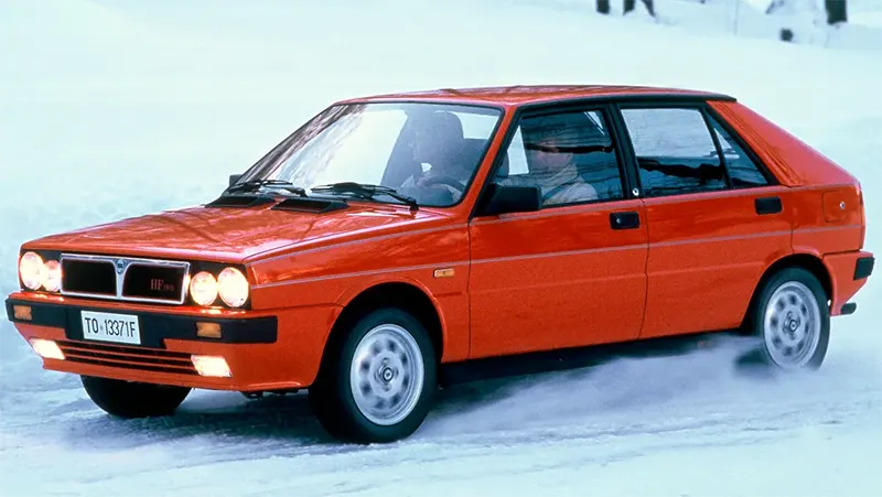 Lancia Delta Integrale – A rally legend that captured the imagination of enthusiasts with its powerful engine and remarkable handling.