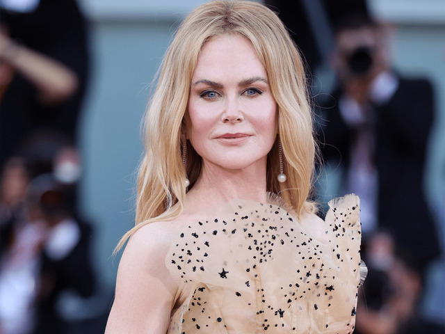 Nicole Kidman with long hairstyle