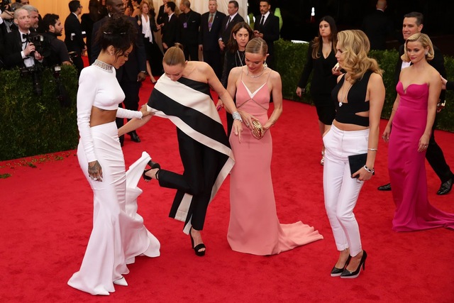 Rihanna and Stella McCartney’s Met Gala Dress Drama: A Fashion Near-Disaster
