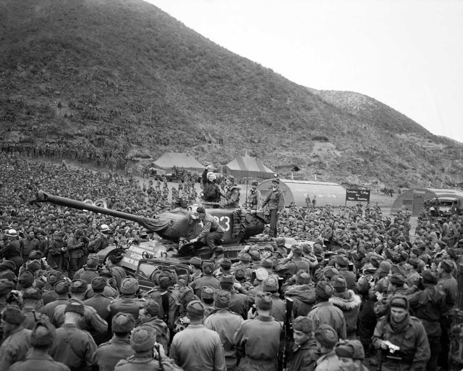 Soldiers climbed onto tanks to get a better view of the dazzling star.