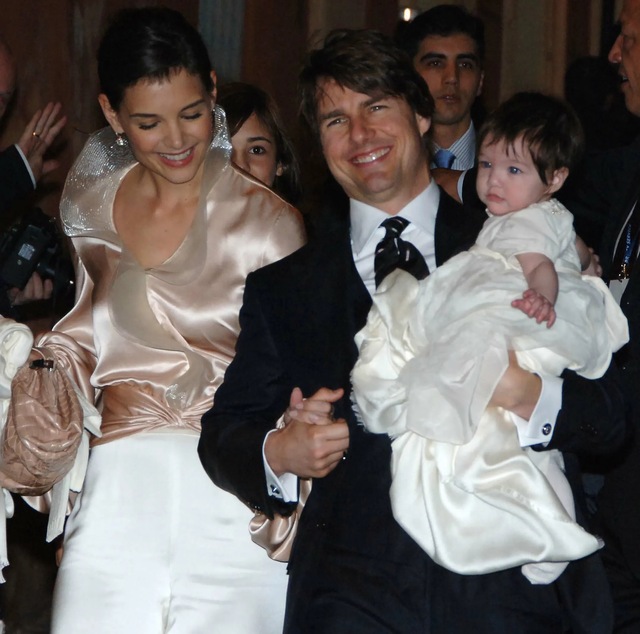 While physical and emotional distance persists, Tom reportedly hopes to repair his relationship with Suri in the future