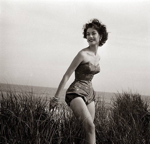 Nancy Berg gained attention with her slender, statuesque look that further pushed beauty standards toward a more modern, less curvy ideal.