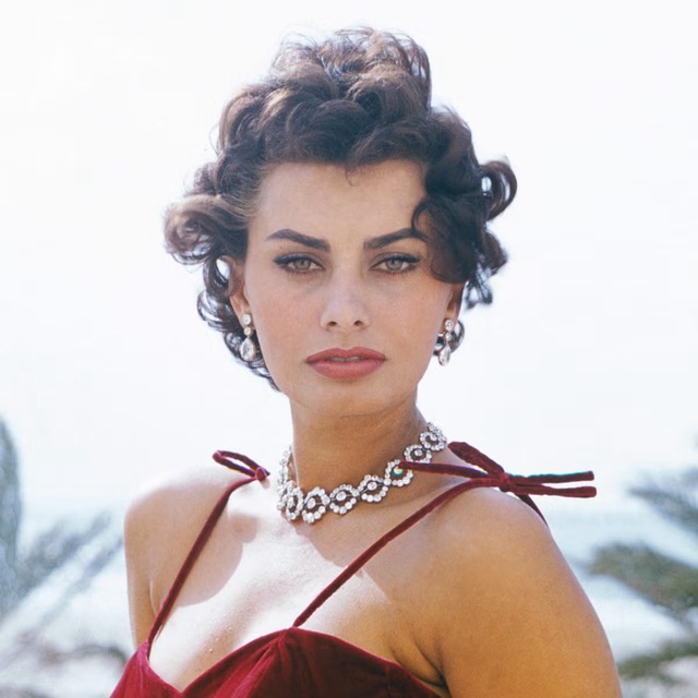 Sophia Loren — The Italian Icon Who Redefined Sensuality