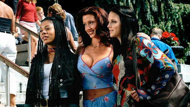A closer look at Shannon’s iconic portrayal of Buffy Gilmore, blending physical comedy with sharp wit that still resonates today.