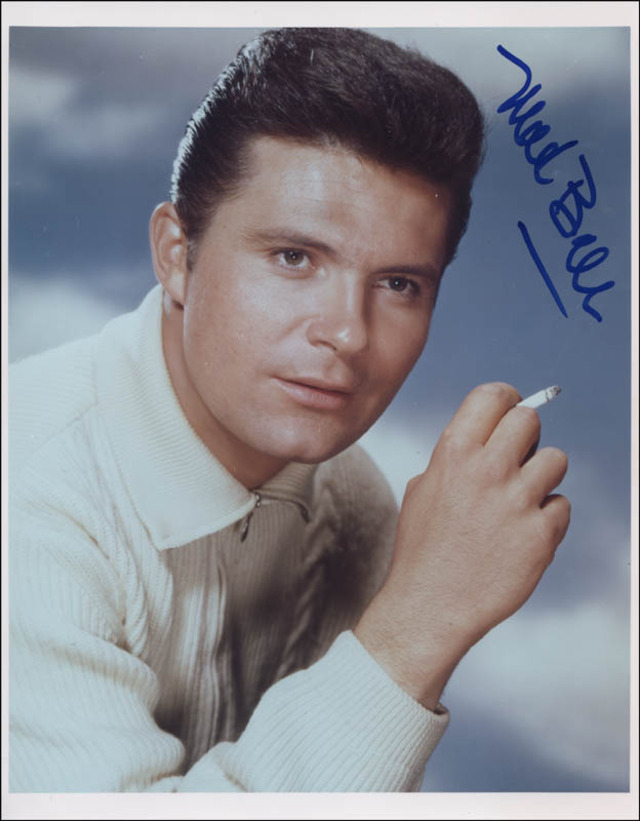 A rare candid of Max Baer Jr. in his prime, exuding the charm that defined a generation of TV viewers.