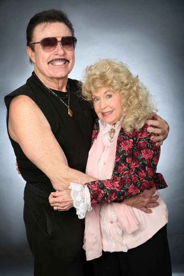 Max Baer Jr. alongside his co-star, showcasing the genuine camaraderie behind the scenes of TV’s most famous family.