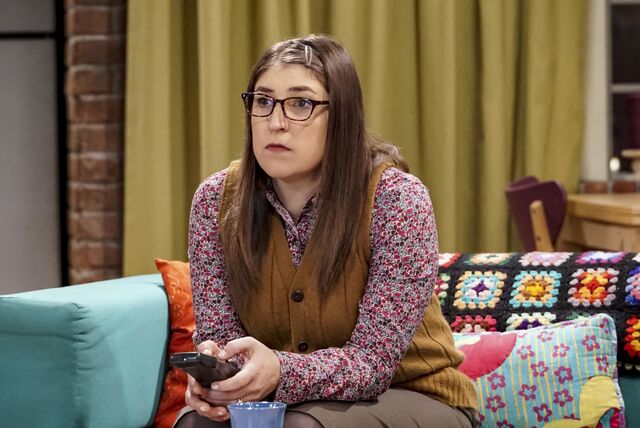 Bialik's portrayal of Amy, a neurobiologist and a social misfit, resonated with audiences because of her authenticity and intelligence.