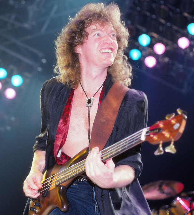 Scott Smith – The Bassist Swept Away in an Instant