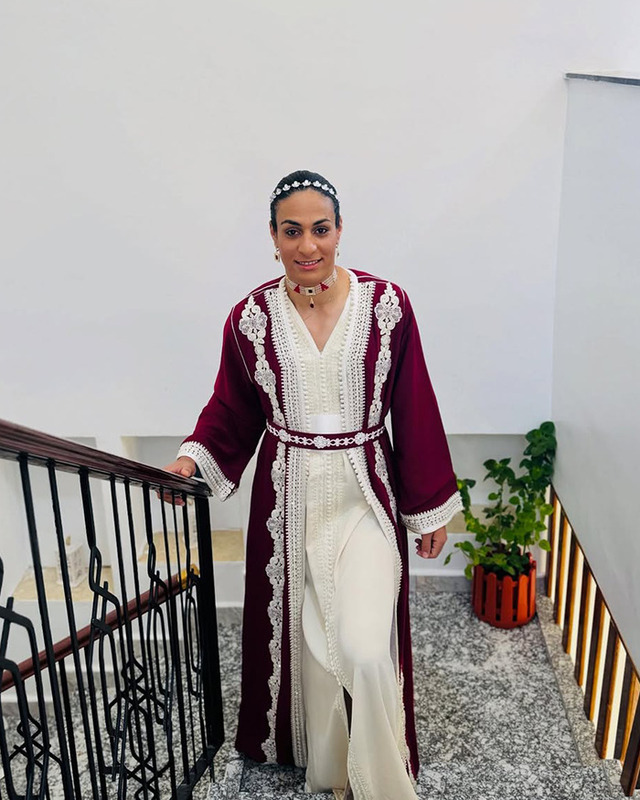 In traditional attire, Khelif shows her cultural pride while stepping into a new chapter of her public image.