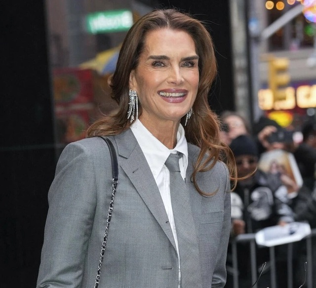 Brooke Shields has rewritten the script on aging, proving that growing older is not something to fear.