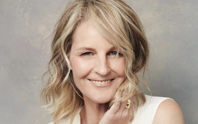 Helen Hunt’s natural beauty, particularly her decision to keep her lips unretouched, did not go unnoticed.