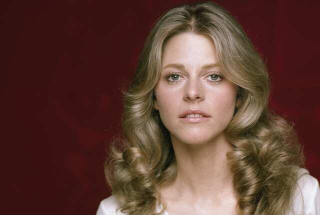 Born in 1949 in Los Angeles, Lindsay Wagner’s early years hinted at a quiet resilience that would later define her on-screen persona