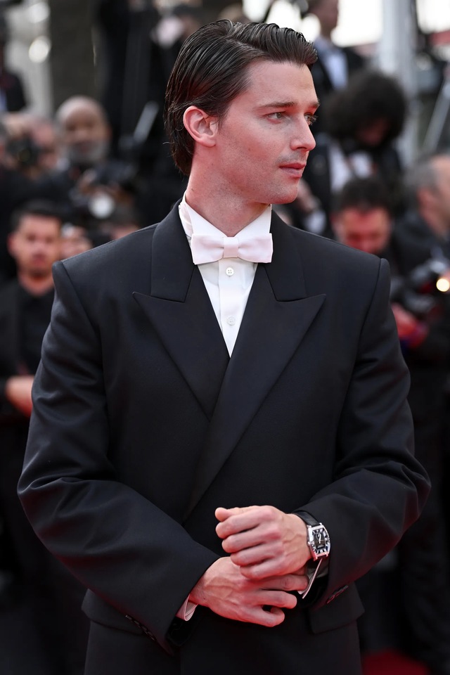 His red carpet moments are characterized by a sharp, yet understated, fashion sense that matches his poised and grounded public persona.