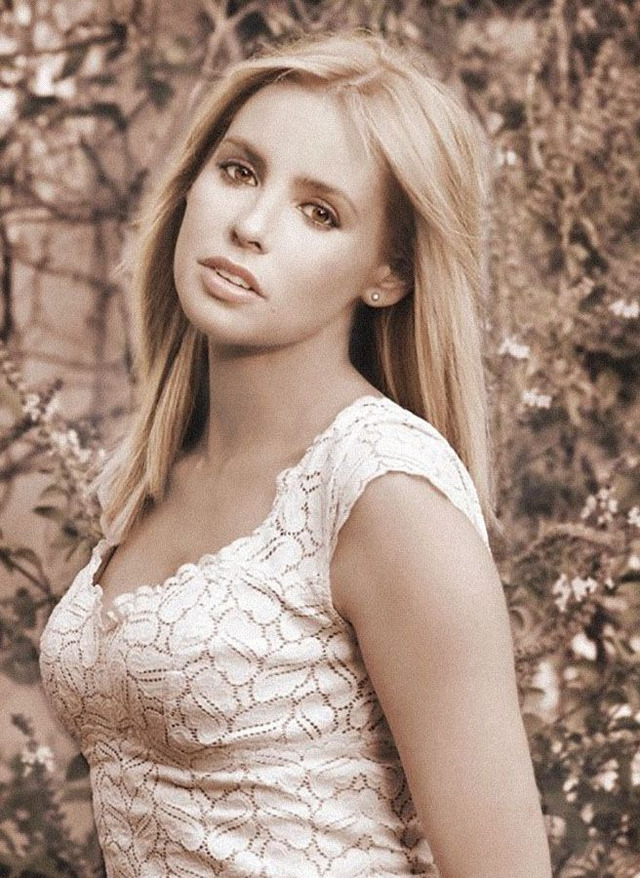 Born in Paddington, London, on January 22, 1969, Olivia Jane d’Abo’s life was infused with creativity from the start.