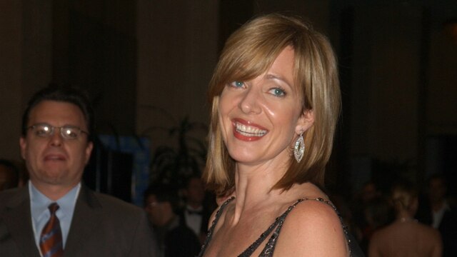 Janney later reflected that playing C.J. taught her how to balance strength with vulnerability — a lesson that would define her later roles.