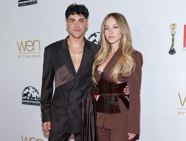 The situation escalated when Glen Oropeza, Sweeney’s longtime hairstylist, decided to publicly respond to Thornton’s accusations.