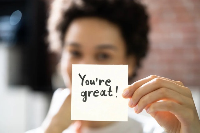 Why Complimenting People Every Day Can Transform Your Social Circle