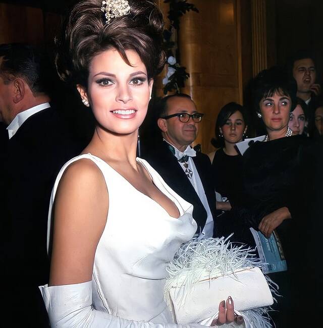 In 1966, Raquel Welch’s first major film role came with Fantastic Voyage,