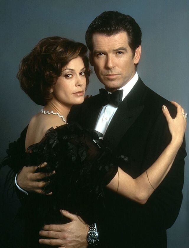 It was Teri Hatcher’s role as Paris Carver in the 1997 James Bond film Tomorrow Never Dies that truly showcased her versatility