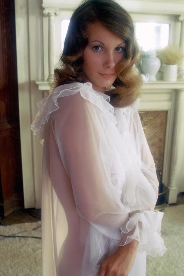 Anchor of Grace: How Nancy Cameron’s Voyage on ‘The Love Boat’ Defined a Television Era