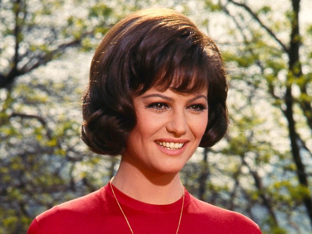 Perhaps the most rebellious act of Cardinale’s career was her refusal to succumb to the traditional pressures of Hollywood glamour.