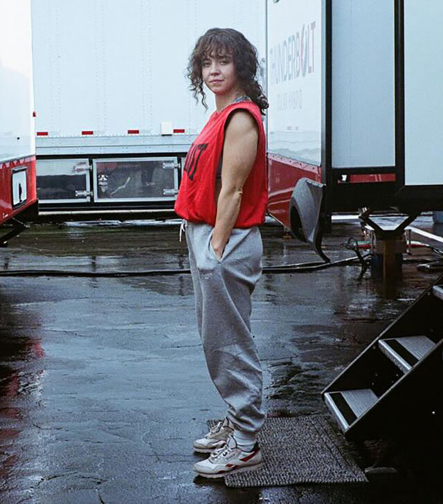 Rather than being frustrated by the breach of privacy, she engaged her fans with witty captions, acknowledging the sweat and "ugly" reality of her training.