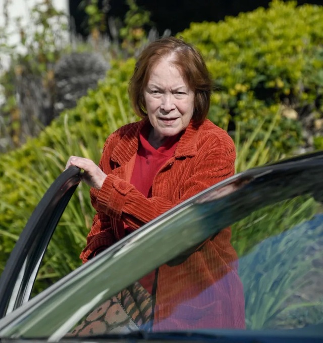 She quietly stepped back from the public eye, refusing to turn her personal life into tabloid fodder. 